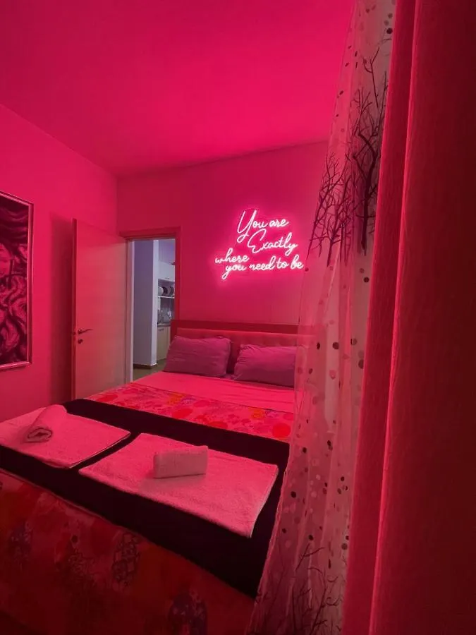 Appartamento Stylish Apartament With Ps4 At Kika2 Tirana