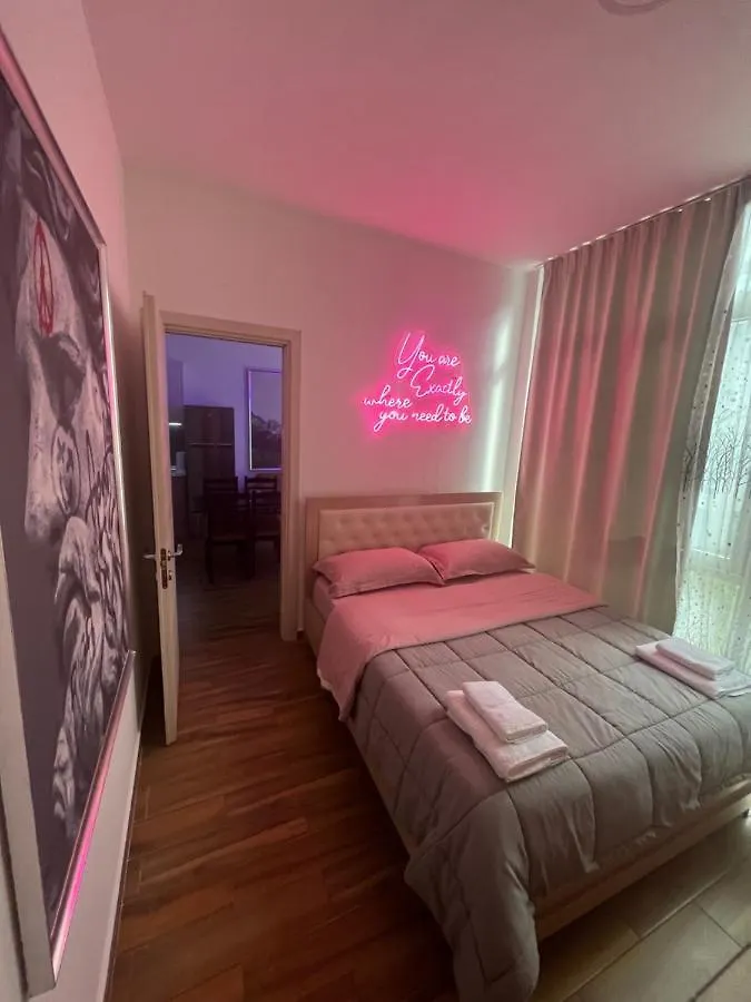 Stylish Apartament With Ps4 At Kika2 Tirana Appartamento